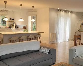 Villa de standing proche Airbus et Meet - Aussonne - Salon