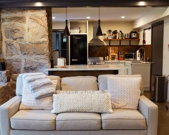 StedleyCreek! One bed-room apartment in the Stoney Creek area of Branford, CT. - Branford - Kitchen
