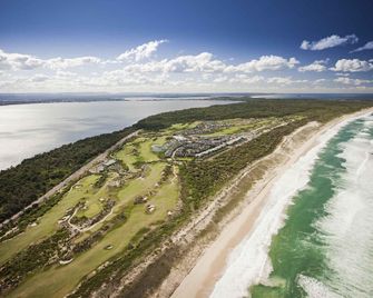 Pullman Magenta Shores Resort - Magenta - Campo de Golf