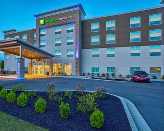 Holiday Inn Express & Suites Lexington W - Versailles By IHG - Versailles - Edificio