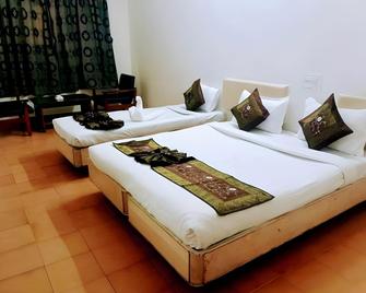 Hotel Ranjit Residency - Hyderabad - Bedroom
