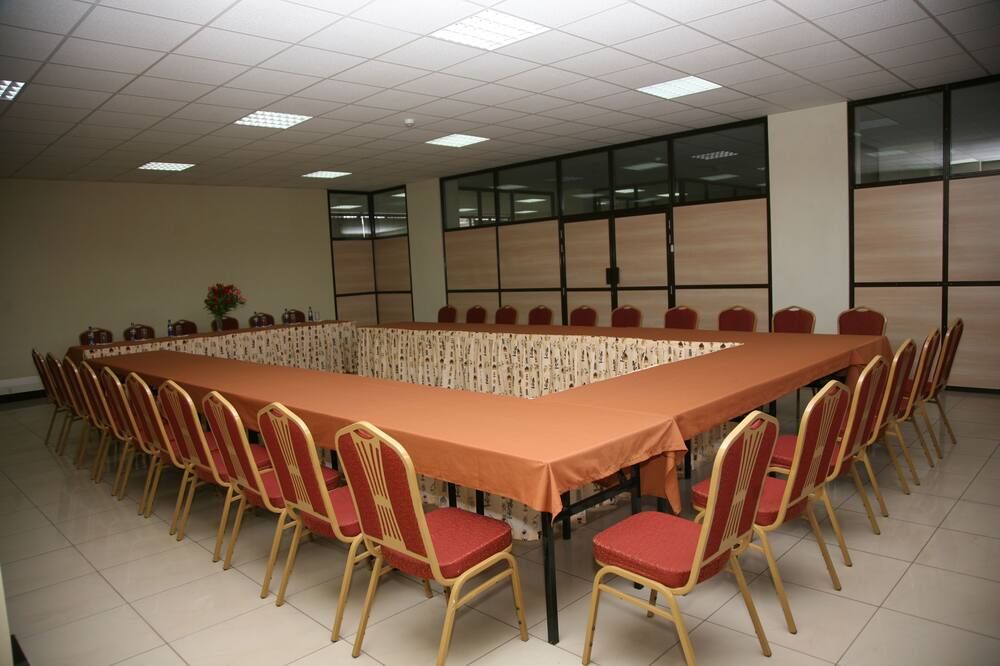 Nairobi Transit Hotel - נאירובי - חדר ישיבות