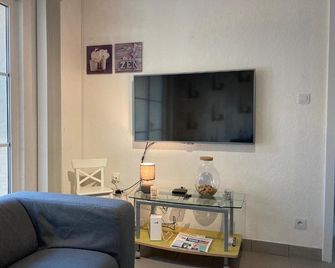 Dahlia 107 - zonnig en volledig uitgerust appartement - De Haan - Huiskamer