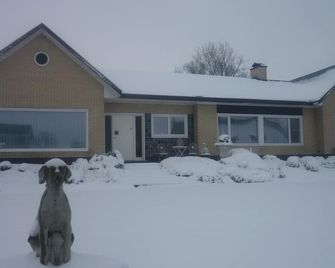 스페이셔스 홀리데이 홈 인 루이젤레데 위드 사우나 - 루이셀레드 - 건물