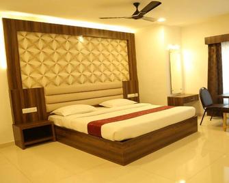 Hotel Shivanand - Hosapete - Bedroom