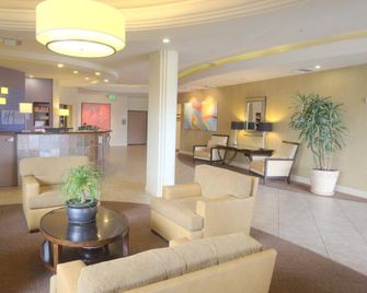 Holiday Inn Express San Diego South - Chula Vista - Chula Vista - Lobby