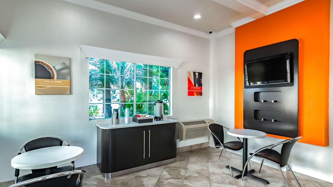 موتل 6 أناهيم كاليفورنيا