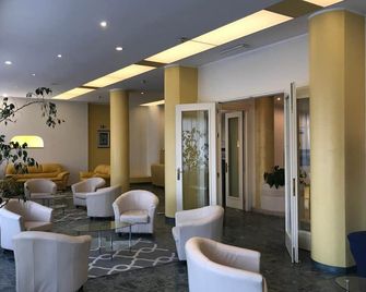 Hotel Robinia - Imperia - Lobby
