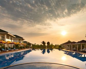 Gold Coast Hotel Resort & Spa - Dong Hoi - Pool