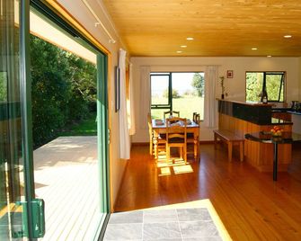 Tomatea Rua - Golden Bay Bach Pakawau Beach - كولينغود - غرفة طعام