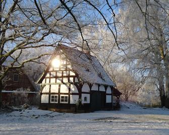 Half-timbered house in the gold village Otersen - Neddenaverbergen - Edificio