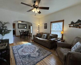 Old Colorado City Gem - Colorado Springs - Vardagsrum