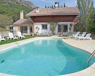 Lovely Home In La Bastide - La Bastide - Piscine