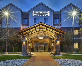 Staybridge Suites Lansing-Okemos By IHG - Okemos - Budova