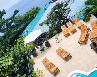 Sunshine Sanctuary Boutique Jungle Lodge - Montezuma - Pool