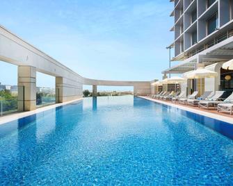 Adagio Al Bustan Abu Dhabi - Abu Dhabi - Pool