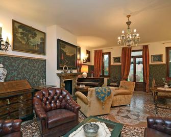 Villa La Fenice Treviso - Treviso - Living room