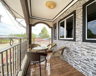 Hotel O Bayu Sintok Motel - Changloon - Balcón