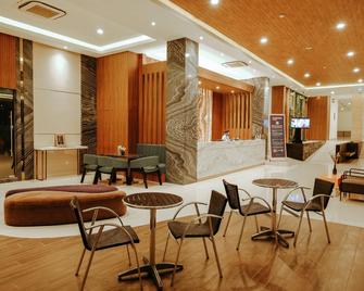 Azana Style Hotel Madura - Pamekasan - Restaurante