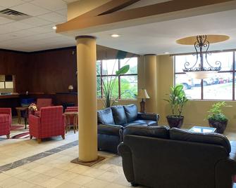 مطار كواليتي إن - بوفالو - ردهة