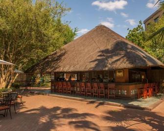 Peermont Metcourt Inn at the Grand Palm, Gaborone - Gaborone - Patio