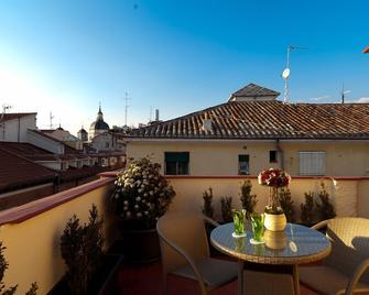 Thc Tirso Molina Hostel - Madrid - Balcony