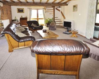 Bluebell Farm - Worcester - Living room