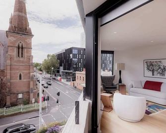 The Rox - Inner City Luxury - Hobart - Balcony