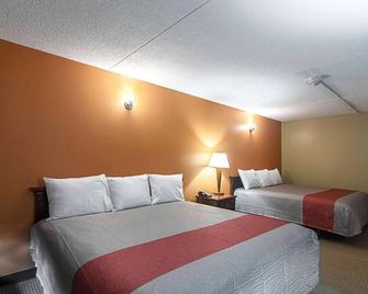 Lonestar Inn & Suites - Sherman - Bedroom