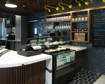 River's Edge Hotel Portland, Tapestry Collection by Hilton - Portland - Restaurante