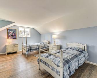 Awesome Geneva Home with Patio Near Seneca Lake! - Geneva - Slaapkamer