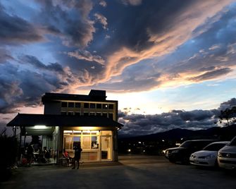 Jia's Home - Zhuangwei Township - Gebouw