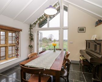 Old Cary Cottage - Langport