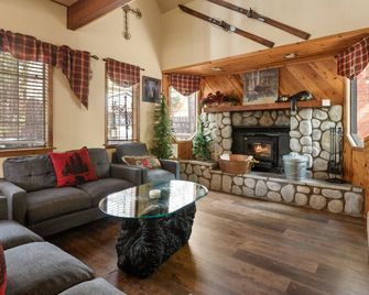 Sunset Chalet - Hot Tob, Game Room, Pool Table, Arcade Games - Big Bear Lake - Salon