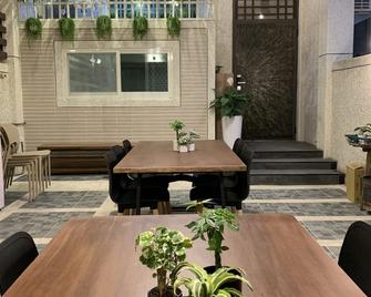 910 Hostel (Chengdong) - Yuli Township - Patio