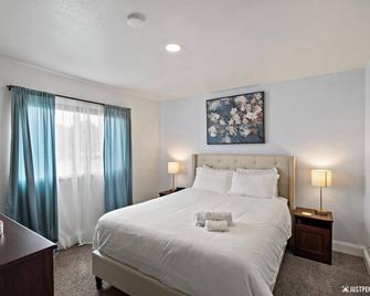Alaska Windflower Escape - Anchorage - Bedroom