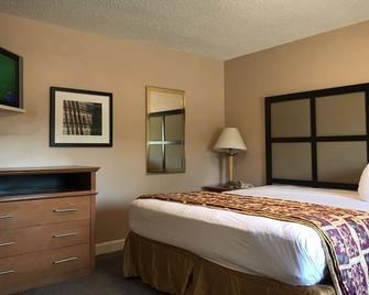 Capri Motel - Dartmouth - Bedroom