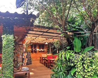 Breeze OF Pai Guesthouse - Pai - Patio