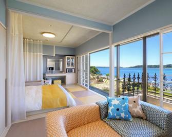 هوتل نيشي ناجاتو ريزورت - ناجاتو - غرفة معيشة