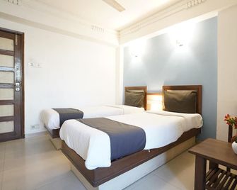 Fabhotel Shanti Sadan - V.S Hospital, Madalpur Gam, Ellisbridge - Ahmedabad - Quarto