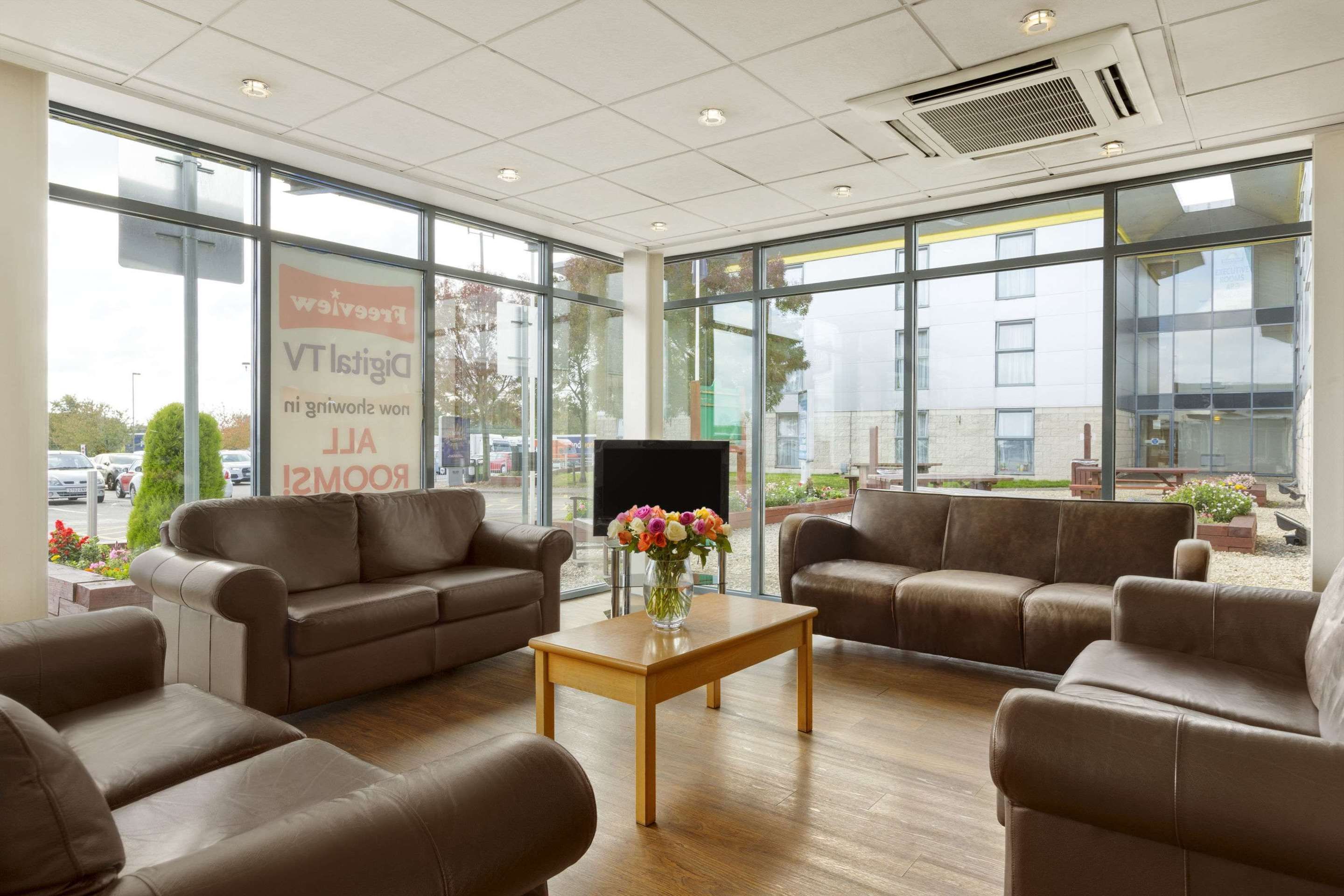 فندق دايز ان ليستر - لستر - ردهة