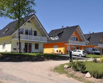 3 room upper floor - Apartment Ferienhaus Müritzstern - Ferienwohnungen / - Gotthun - Gebäude