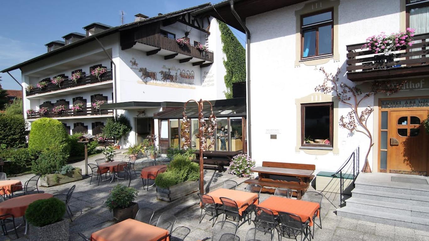 هوتل آم فالت