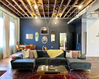 Main Office Lofts Building - 4 lofts - Lynchburg - Olohuone