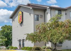 Super 8 by Wyndham New Stanton - New Stanton - Bâtiment