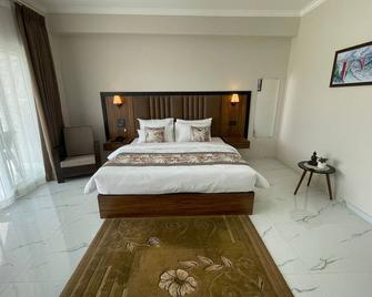 Yashshree Resorts & Spa Kalimpong - Kālimpong - Bedroom