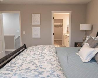 Brand New 2 Bed with Office - Loves Park - Bedroom