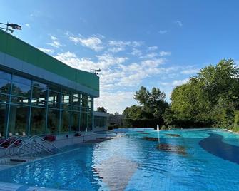 Hotel Sonnenhügel - Bad Bevensen - Pool