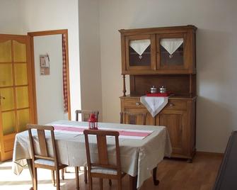 A haven of peace in a large Charming Residence - Bèze - Dining room