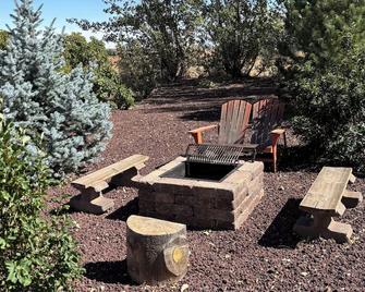 Cozy, Private - Central to Many National Parks! Parking for ATV Trailers. - Blanding